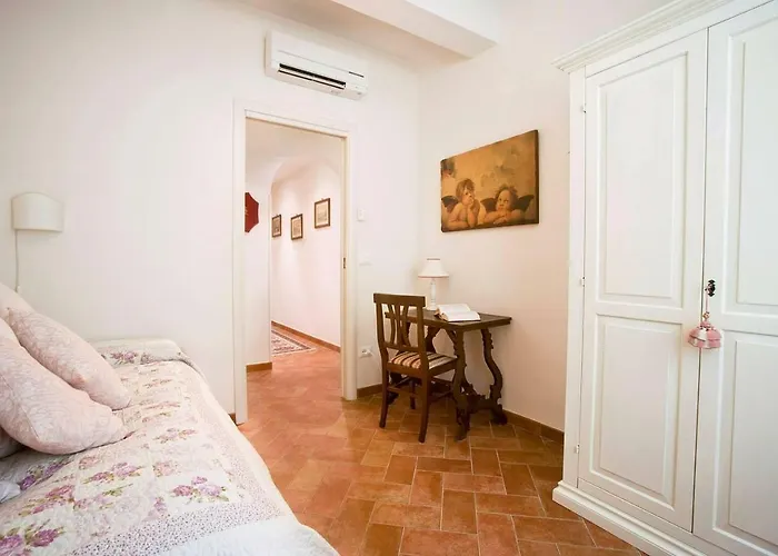 Ellen's Cozy Apartament